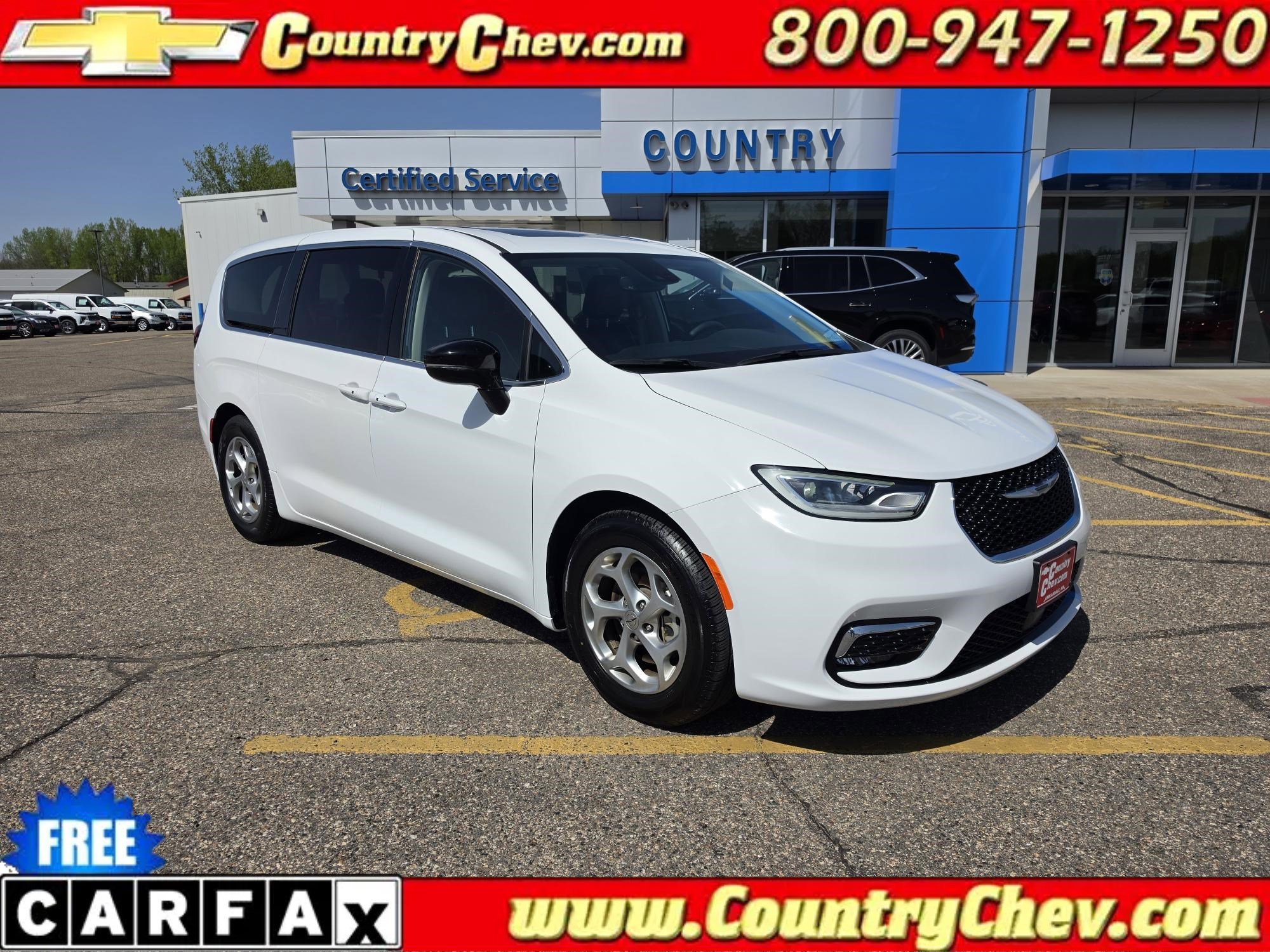 Used 2024 Chrysler Pacifica Limited FWD image 1