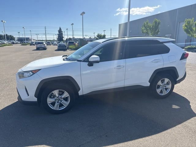 Used 2020 Toyota RAV4 XLE w/ Convenience Package image 1