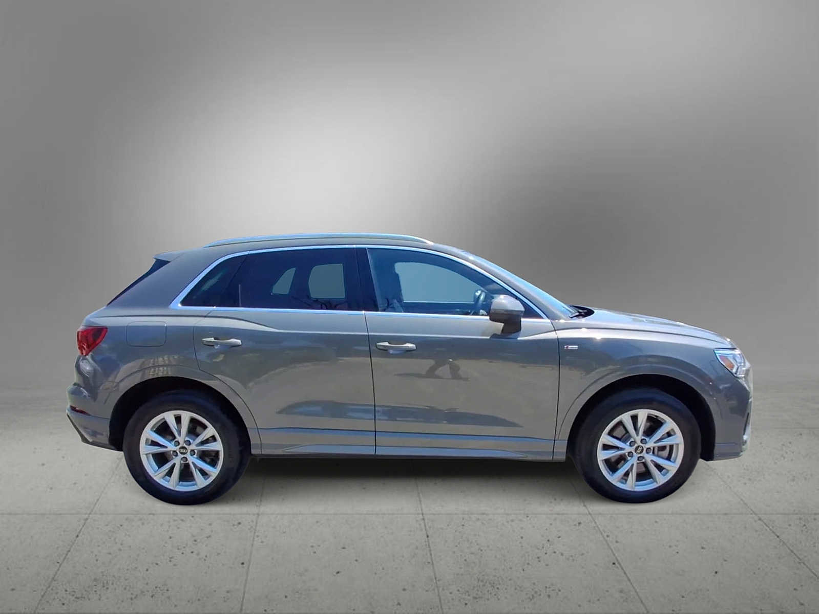 Certified 2024 Audi Q3 2.0T Premium Plus AWD/4WD image 9