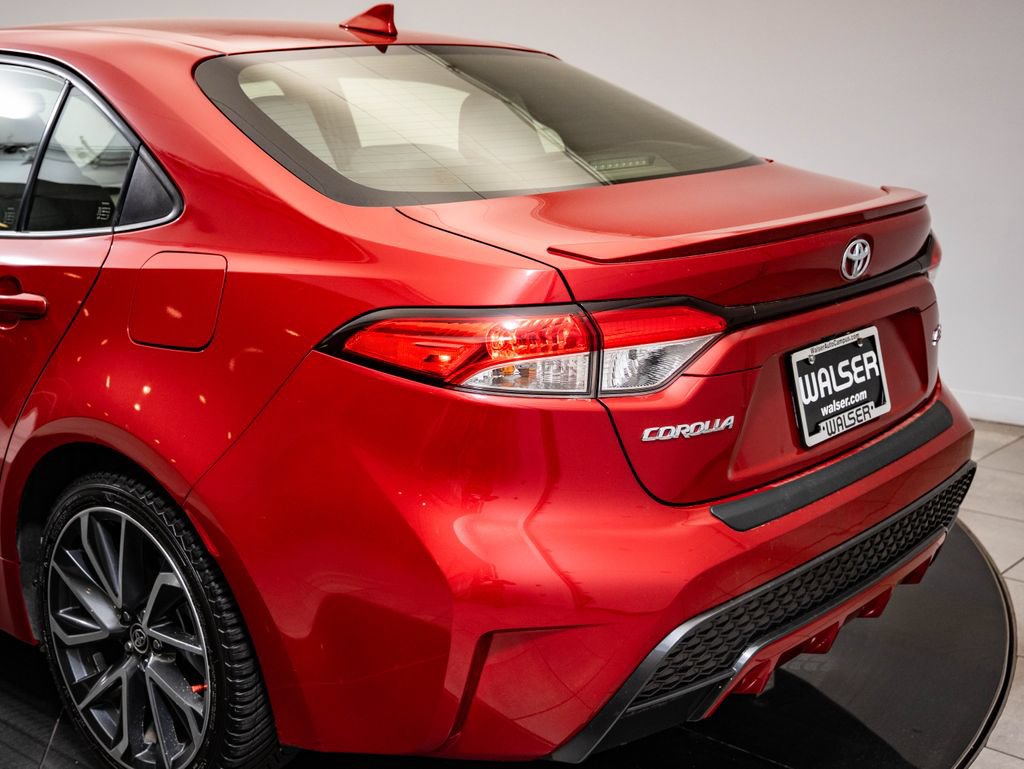 Used 2020 Toyota Corolla SE w/ SE Premium Package FWD image 19