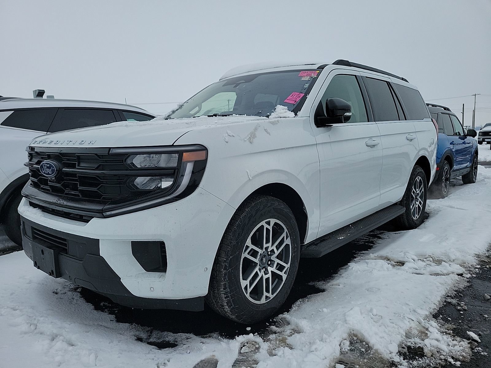 Used 2025 Ford Expedition Active image 1