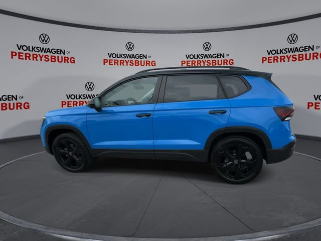 Certified 2025 Volkswagen Taos SE AWD/4WD image 5