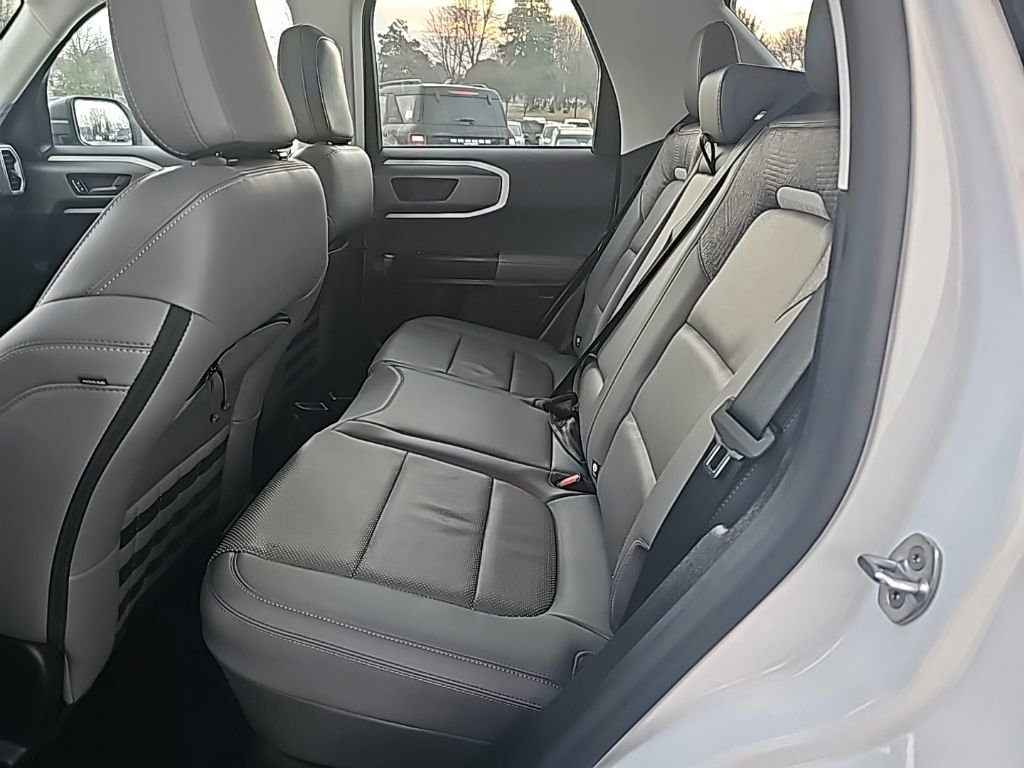 Used 2025 Ford Bronco Sport Badlands AWD/4WD image 11