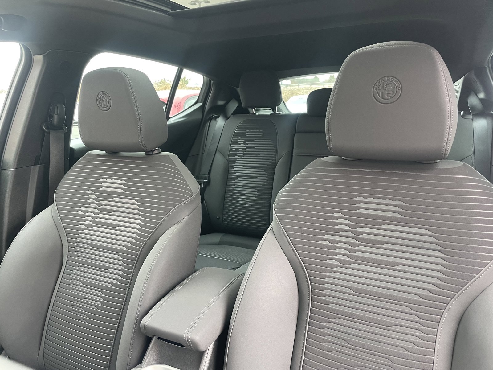 New 2025 Alfa Romeo Tonale AWD/4WD image 14