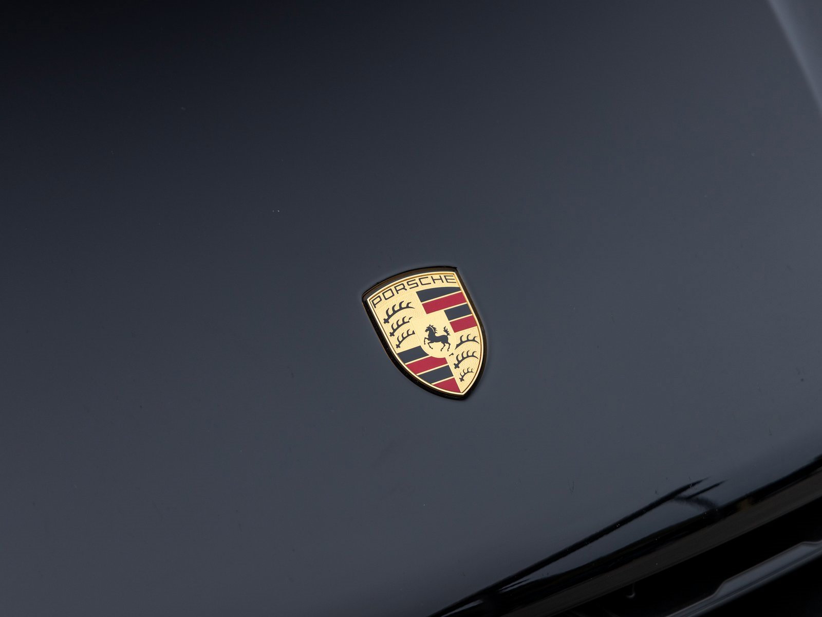 Certified 2025 Porsche Macan image 15