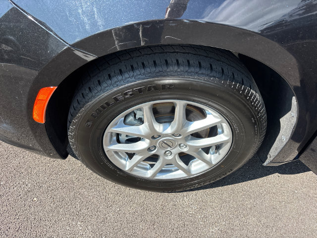 Used 2023 Chrysler Pacifica Touring-L FWD image 34