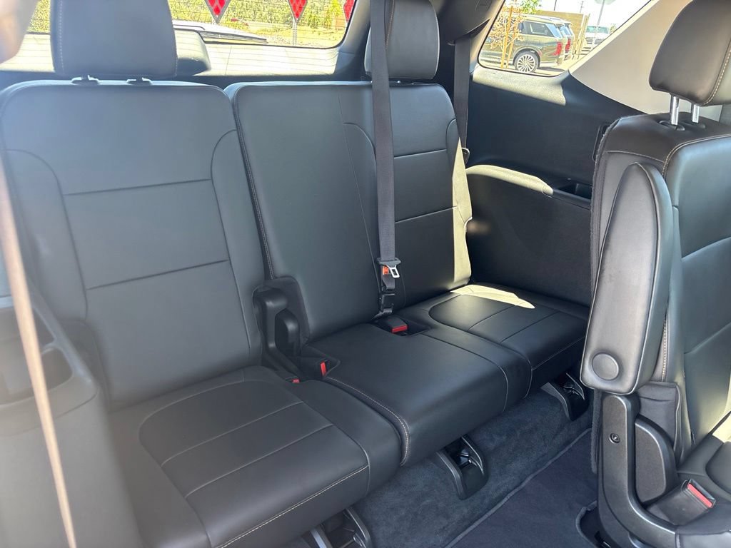 Used 2021 Chevrolet Traverse RS AWD/4WD image 17