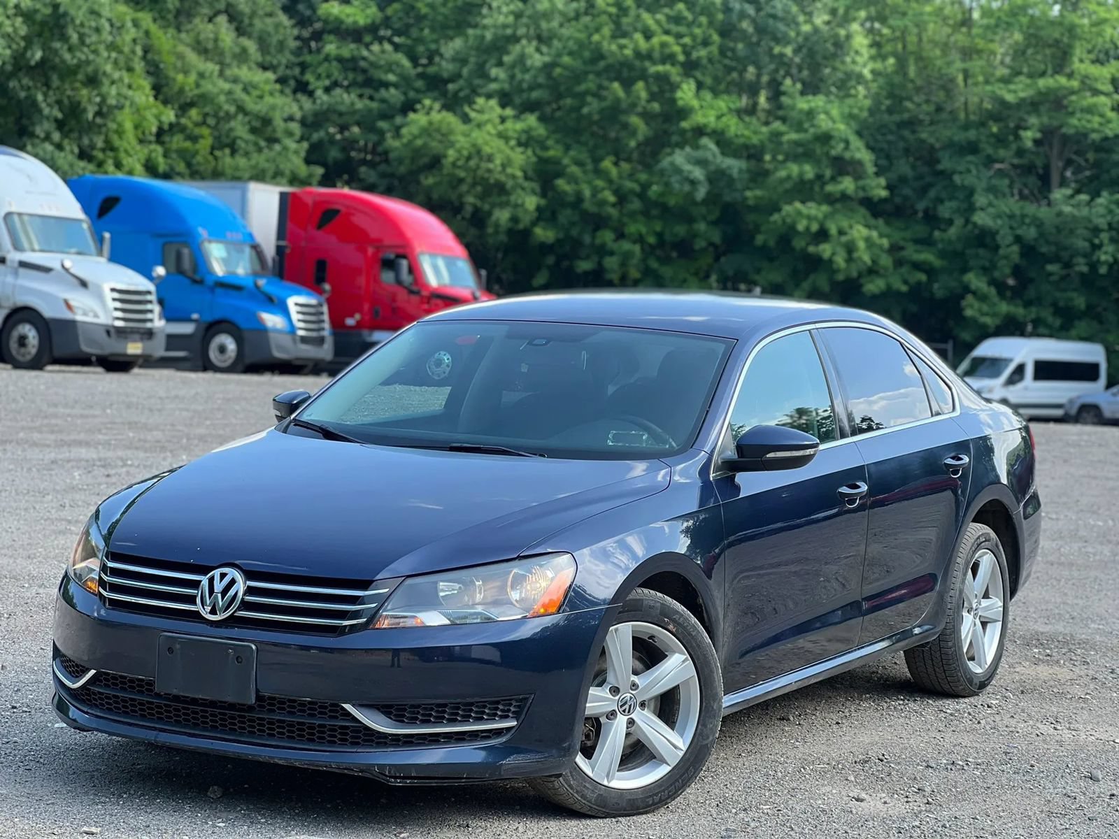 Used 2012 Volkswagen Passat 2.5 SE FWD image 2