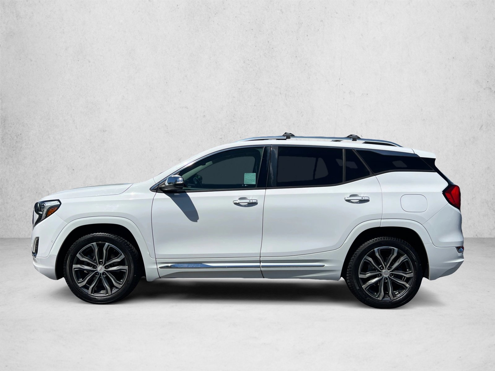 Used 2018 GMC Terrain Denali w/ Advanced Safety Package AWD/4WD image 8