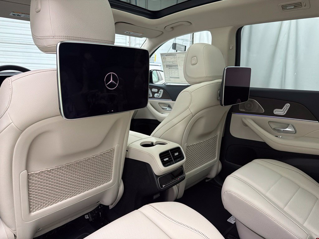 New 2027 Mercedes-Benz GLS 450 4MATIC image 22