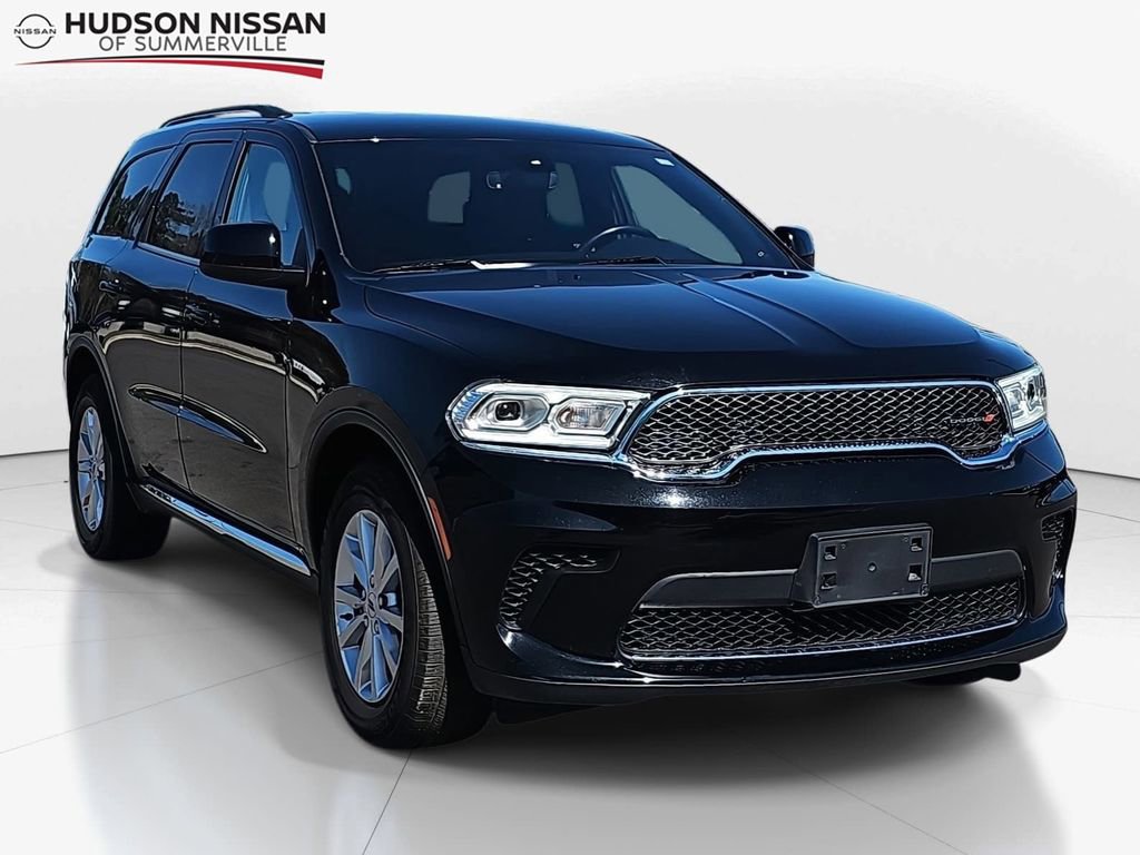 Used 2023 Dodge Durango SXT image 1