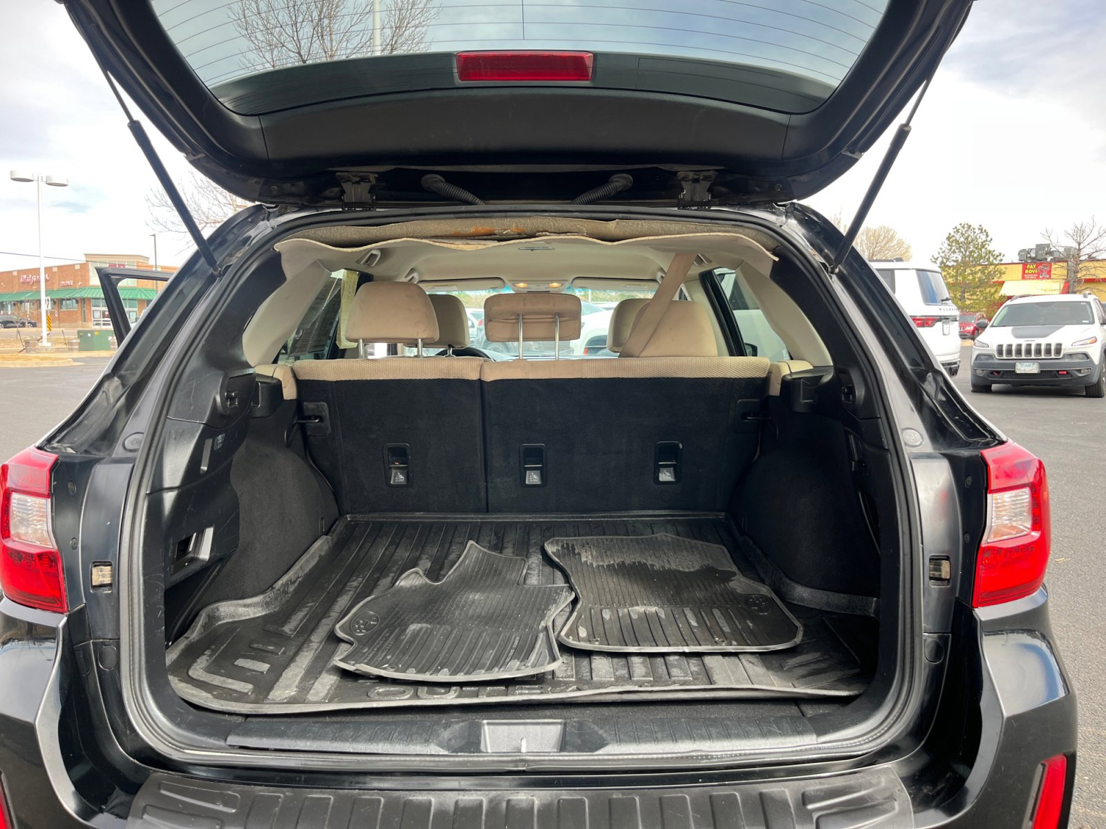 Used 2017 Subaru Outback 2.5i Premium AWD/4WD image 34