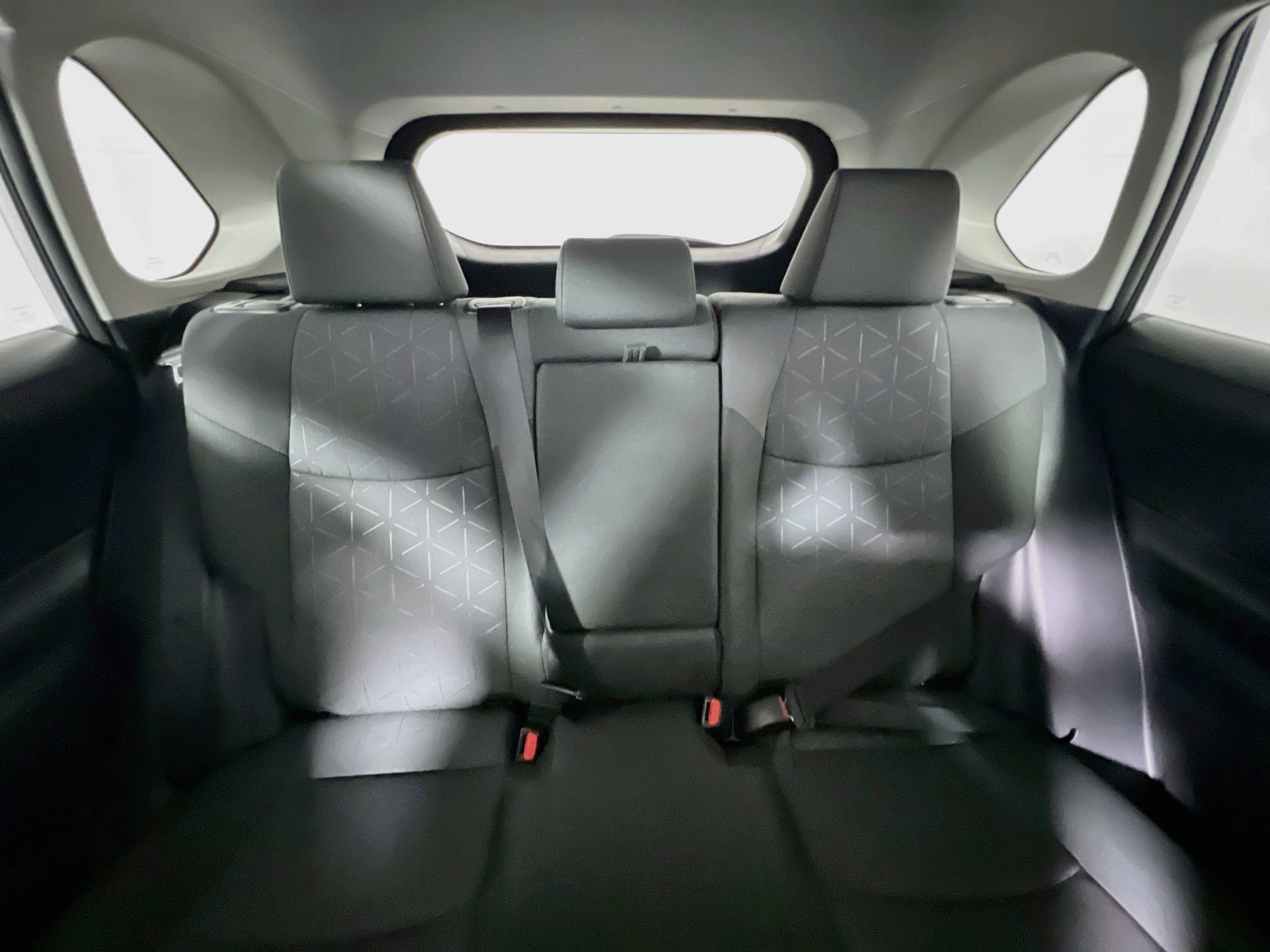 Used 2024 Toyota RAV4 XLE FWD image 32