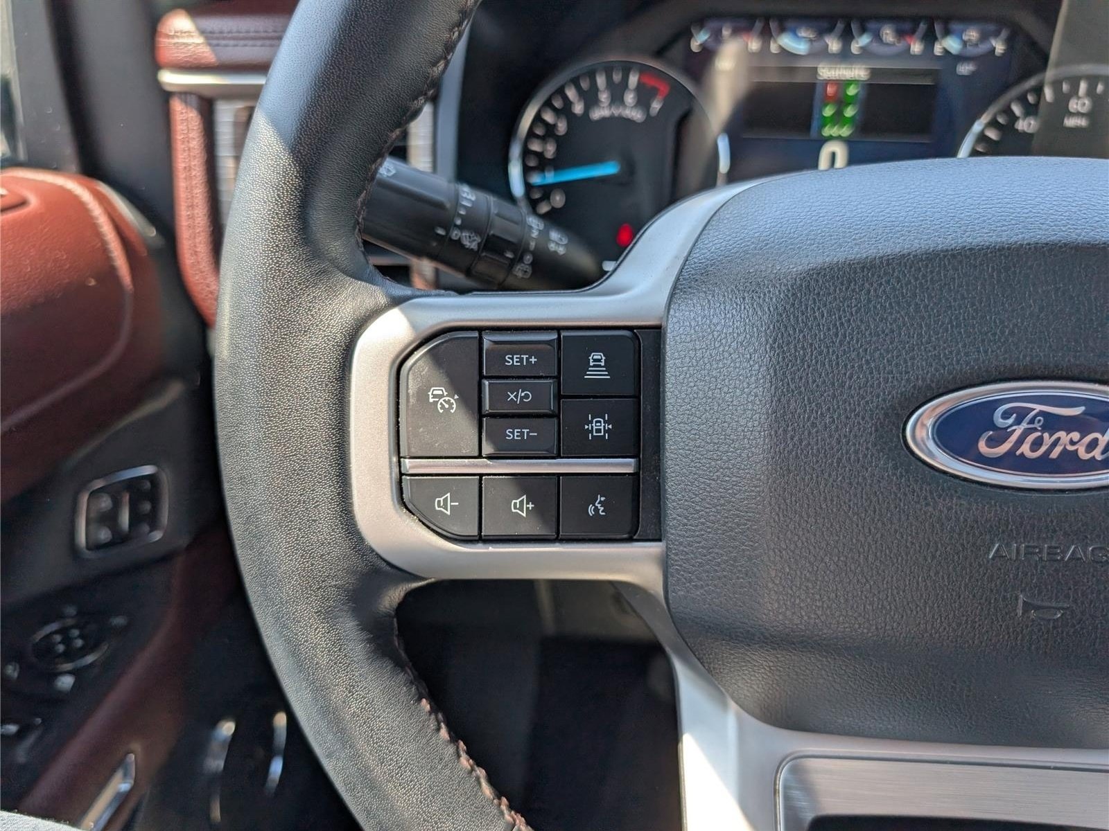 Used 2023 Ford Expedition Limited AWD/4WD image 25
