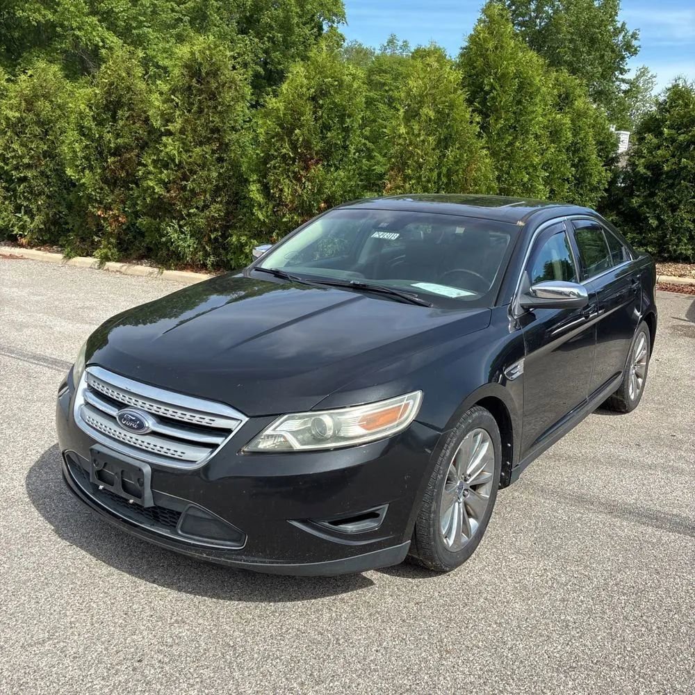 Used 2010 Ford Taurus Limited AWD/4WD image 1