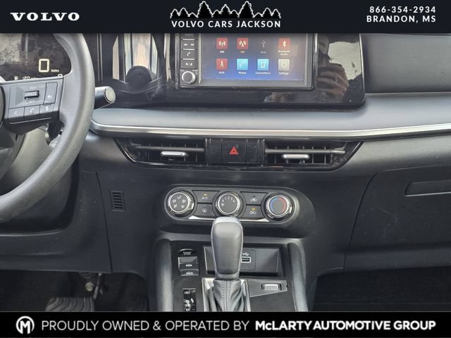 Used 2025 Nissan Kicks S w/ Charging Package FWD image 9