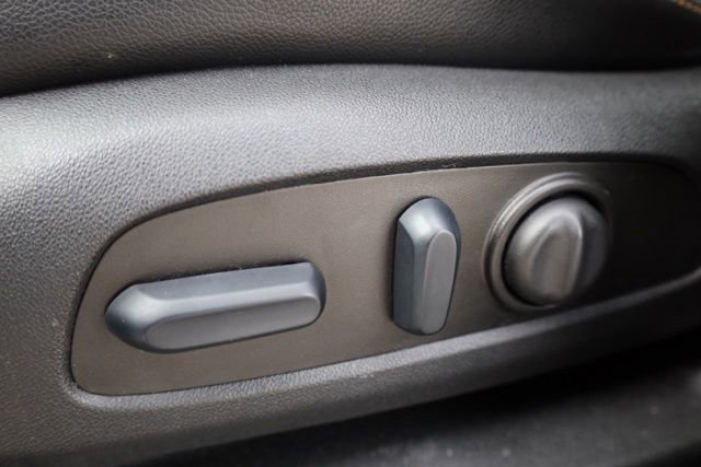 Used 2023 Chevrolet Equinox Premier image 15