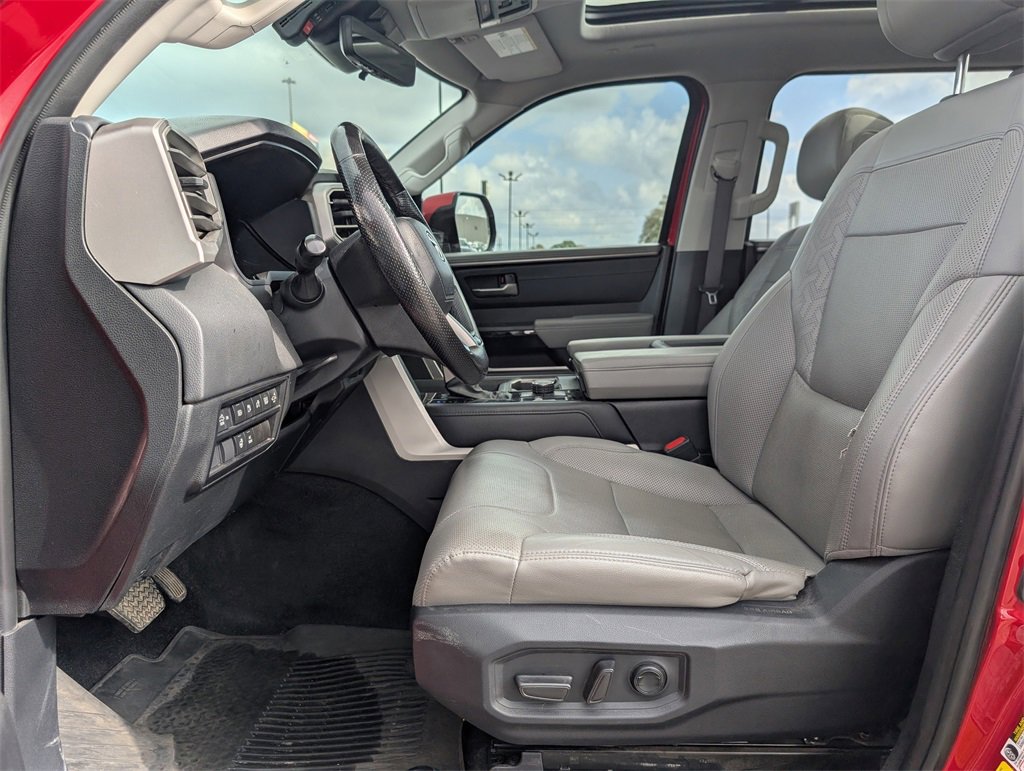 Used 2023 Toyota Tundra Limited image 11