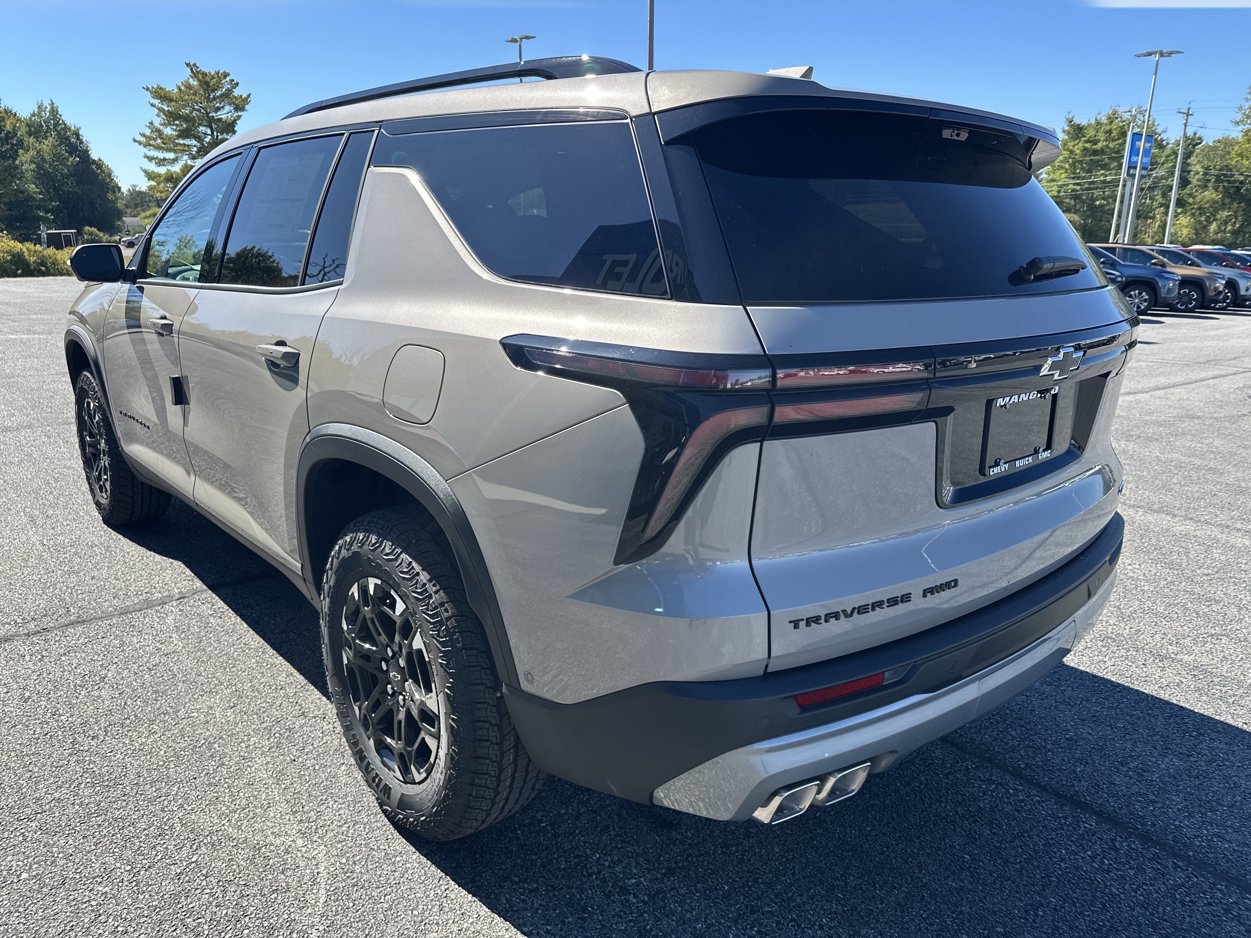New 2027 Chevrolet Traverse Z71 w/ Enhanced Driving Package AWD/4WD image 4