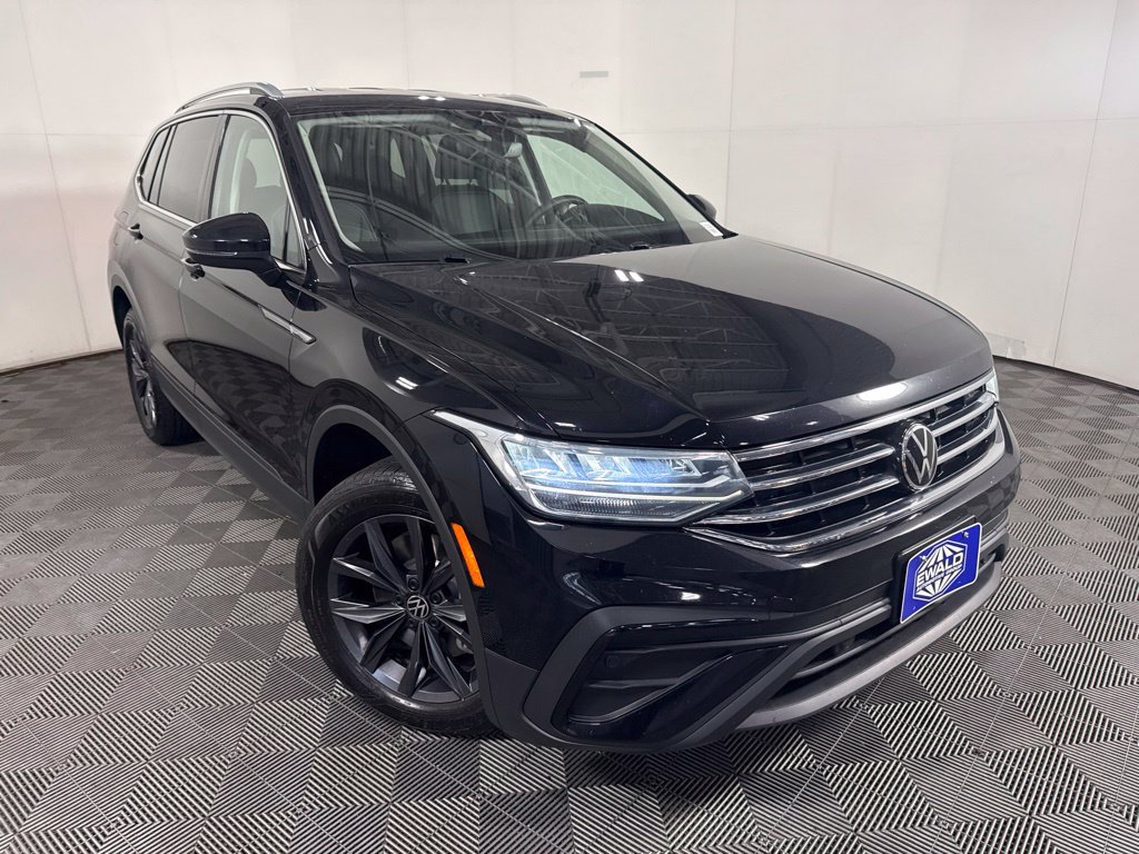 Used 2023 Volkswagen Tiguan SE AWD/4WD image 2