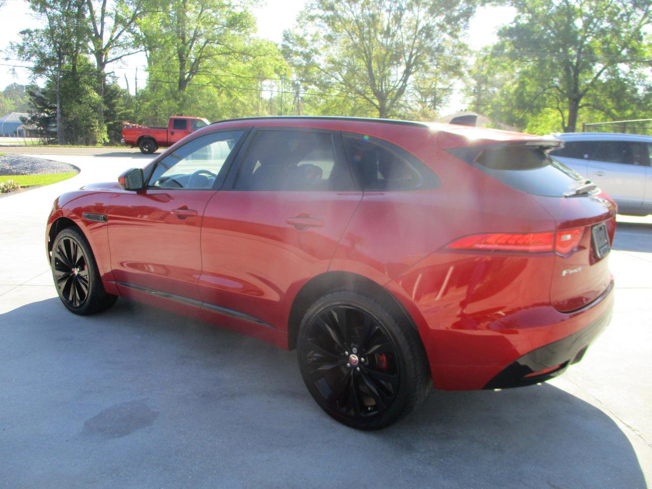 Used 2020 Jaguar F-PACE S image 8