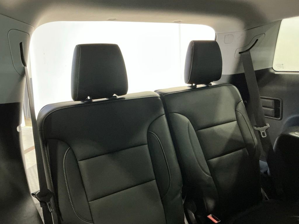 Used 2019 GMC Acadia SLT w/ LPO, Floor Liner Package FWD image 20