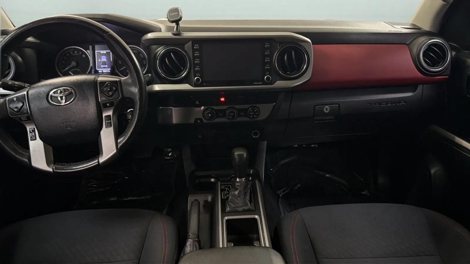 Used 2020 Toyota Tacoma SR5 RWD image 15