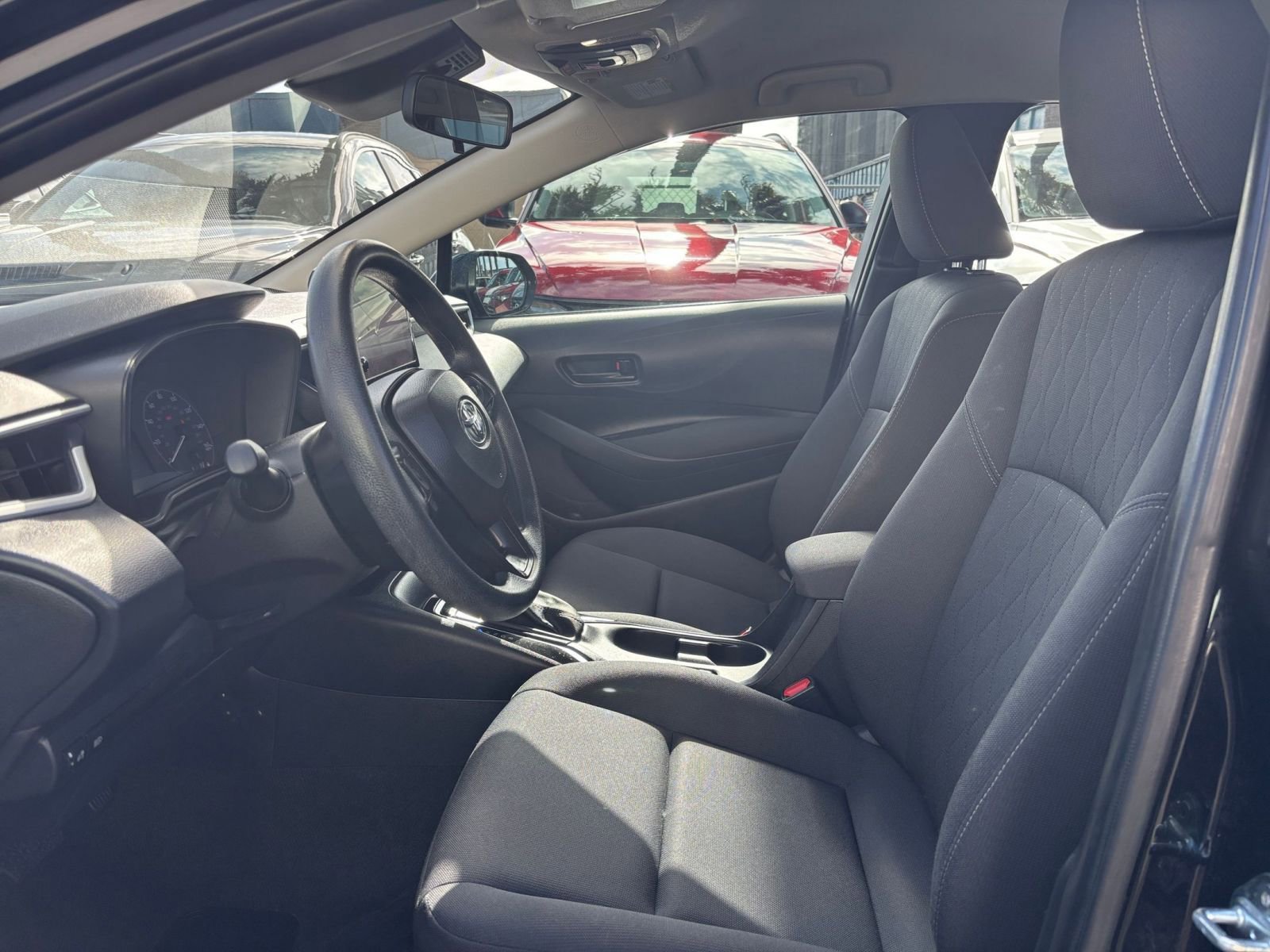 Used 2025 Toyota Corolla LE FWD image 24