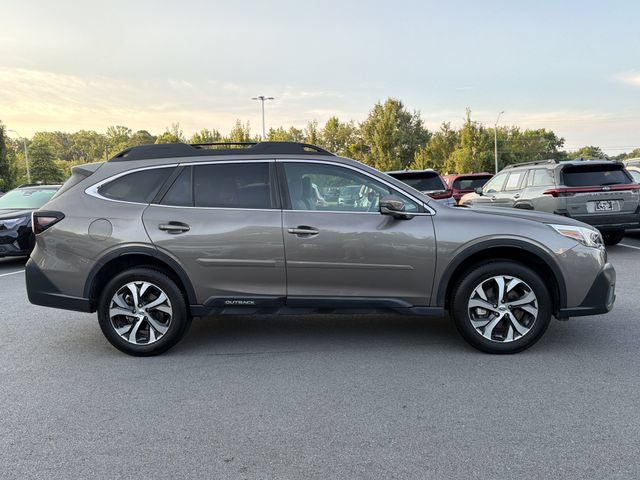 Used 2022 Subaru Outback Limited AWD/4WD image 2
