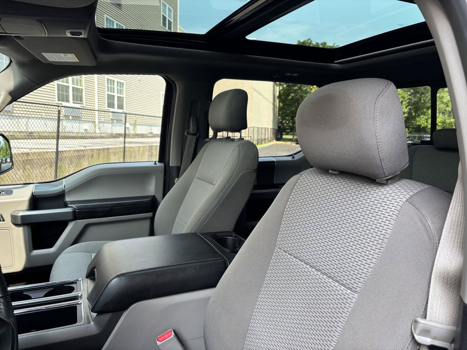 Used 2017 Ford F150 XLT w/ Equipment Group 302A Luxury AWD/4WD image 10