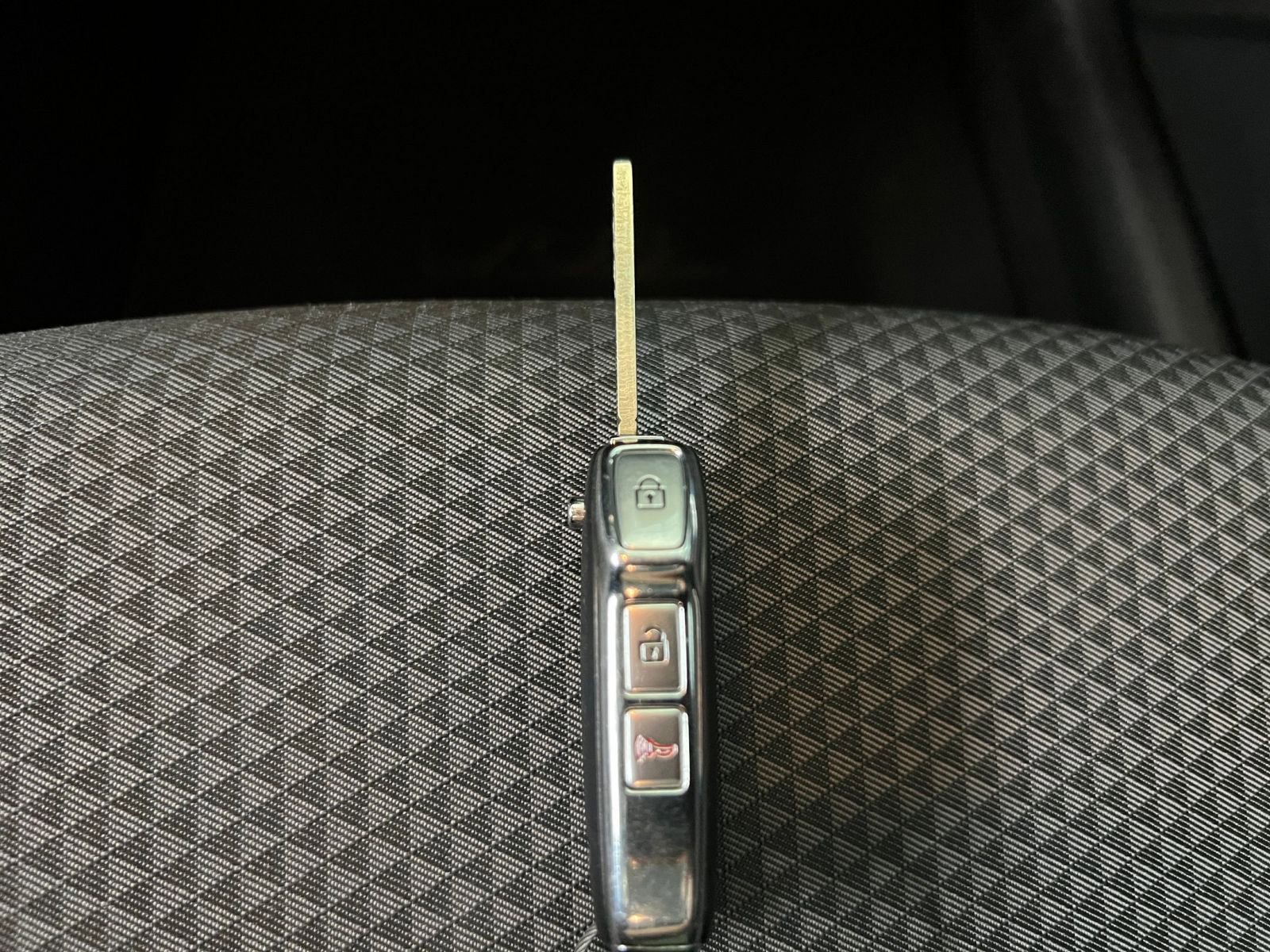 Used 2025 Kia Soul LX w/ LX Technology Package FWD image 18