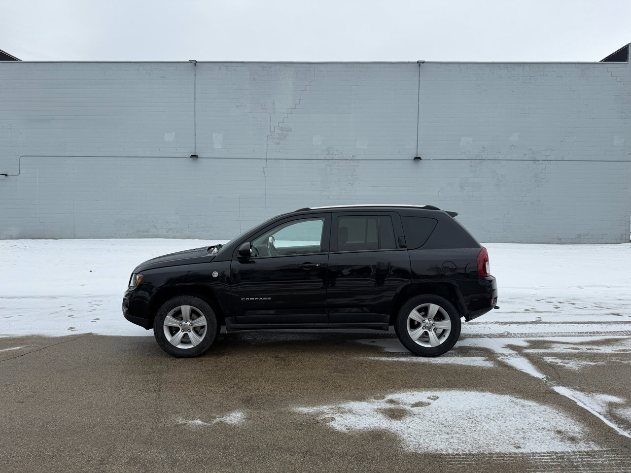 Used 2014 Jeep Compass Sport w/ Power Value Group image 4