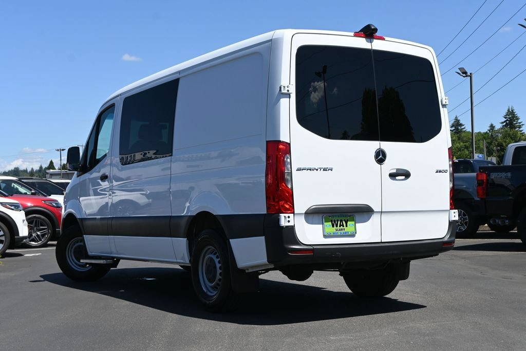 Used 2021 Mercedes-Benz Sprinter 2500 image 2