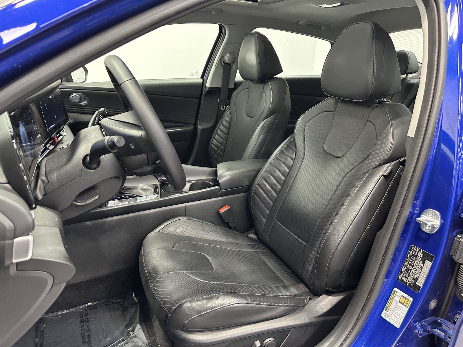 Certified 2023 Hyundai Elantra Limited FWD image 15