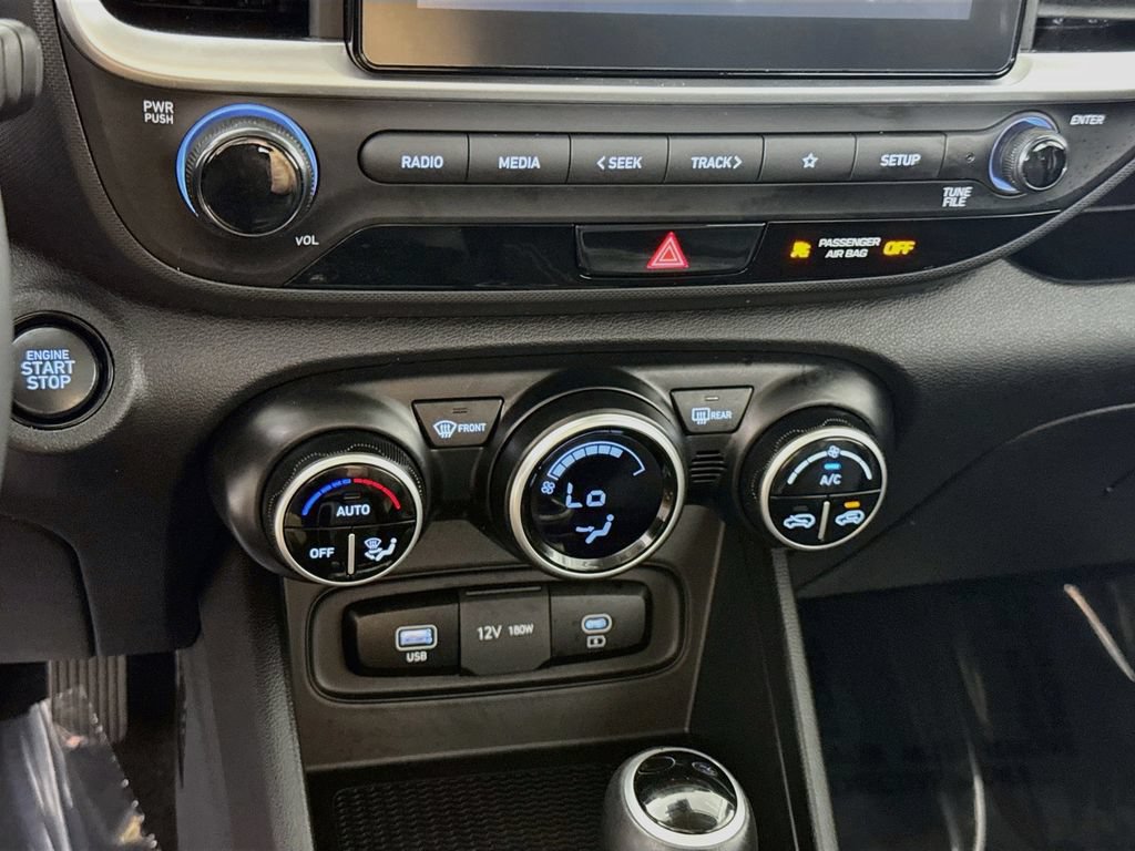 Certified 2024 Hyundai Venue SEL FWD image 8