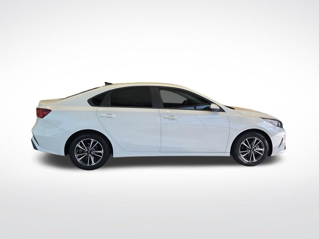 Certified 2024 Kia Forte LXS w/ LXS Technology Package FWD image 9