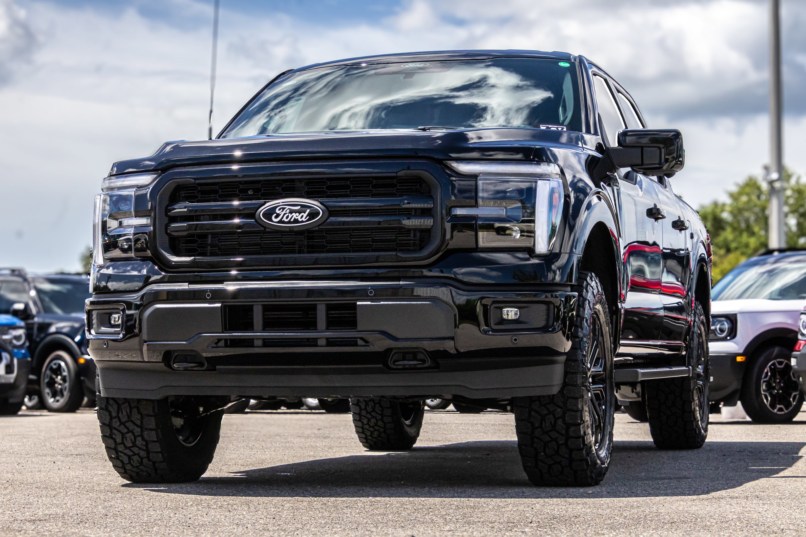 New 2025 Ford F150 Lariat w/ Equipment Group 501A Mid image 7