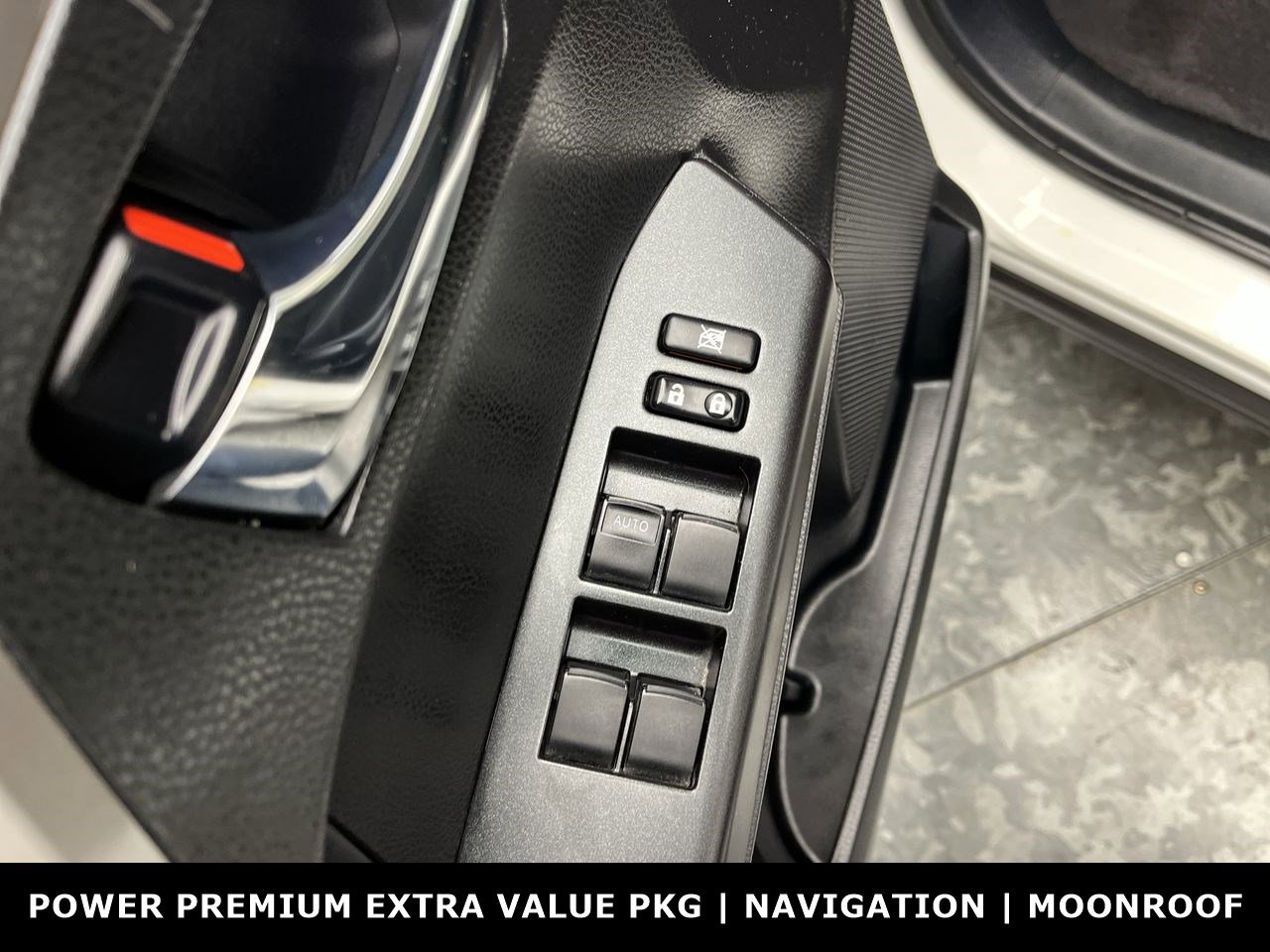 Used 2018 Toyota RAV4 XLE FWD image 9