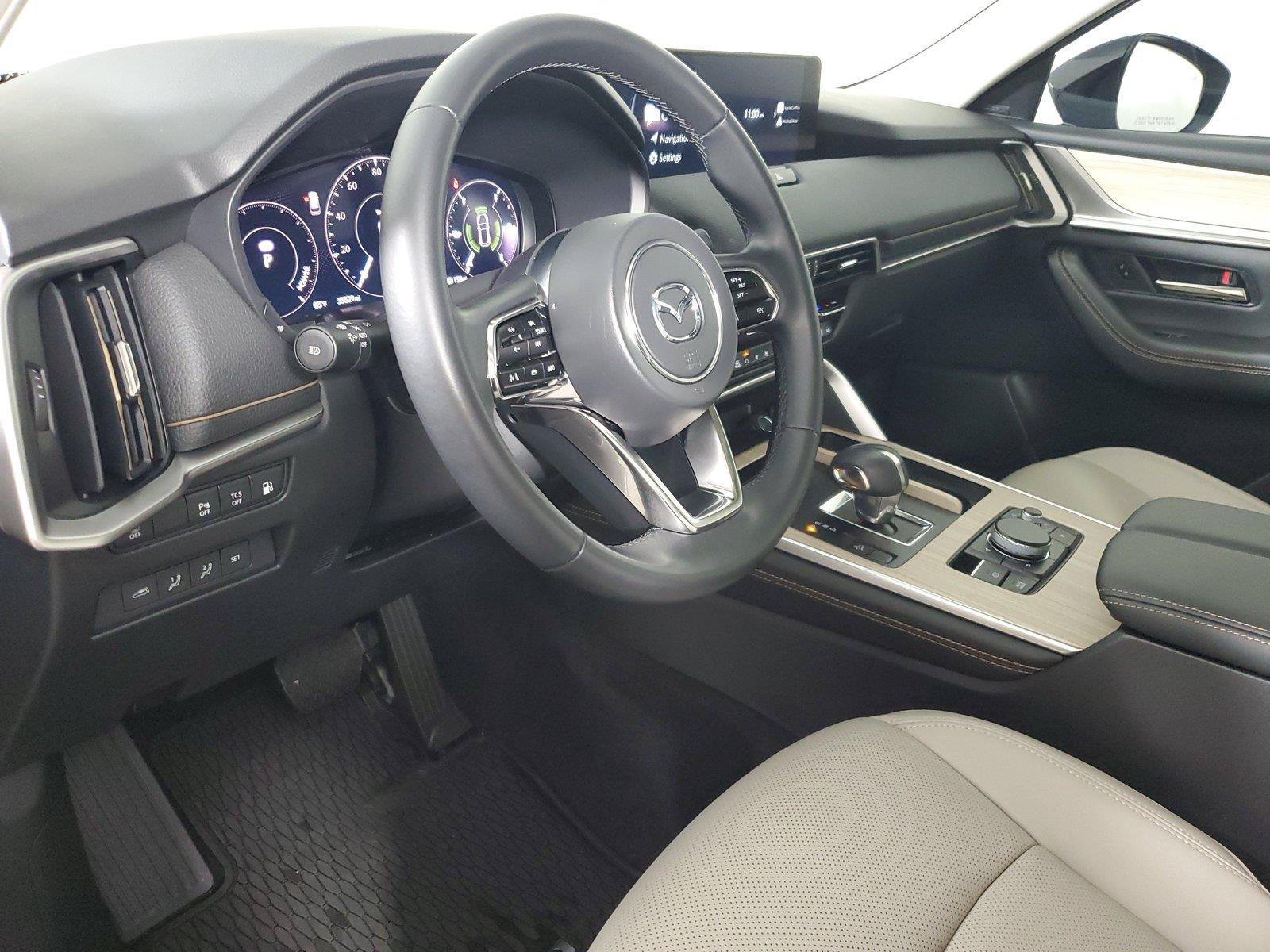Certified 2025 MAZDA CX-90 Plug-In Hybrid w/Premium Sport AWD/4WD image 24