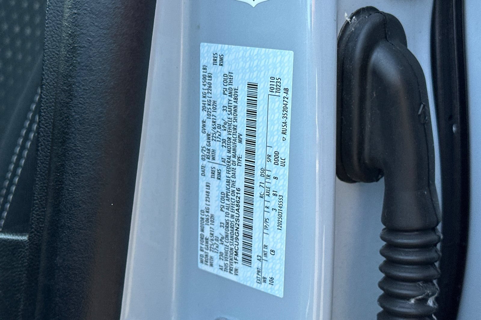 Used 2025 Ford Escape Active AWD/4WD image 40