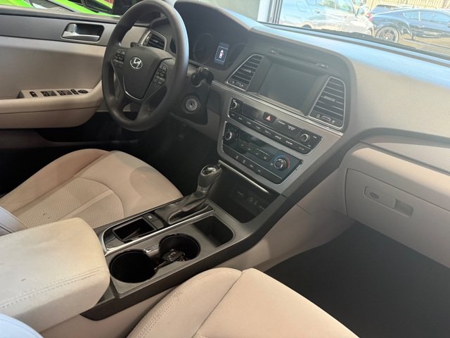 Used 2016 Hyundai Sonata SE FWD image 9