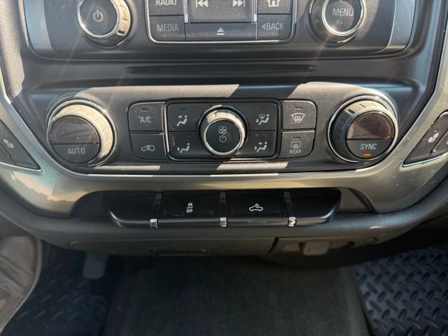 Used 2018 Chevrolet Silverado 1500 LT w/ All Star Edition AWD/4WD image 19