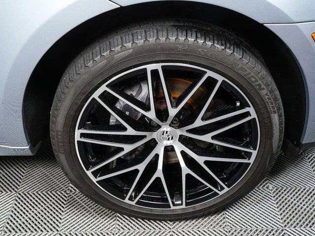 Certified 2023 Porsche Macan AWD image 38