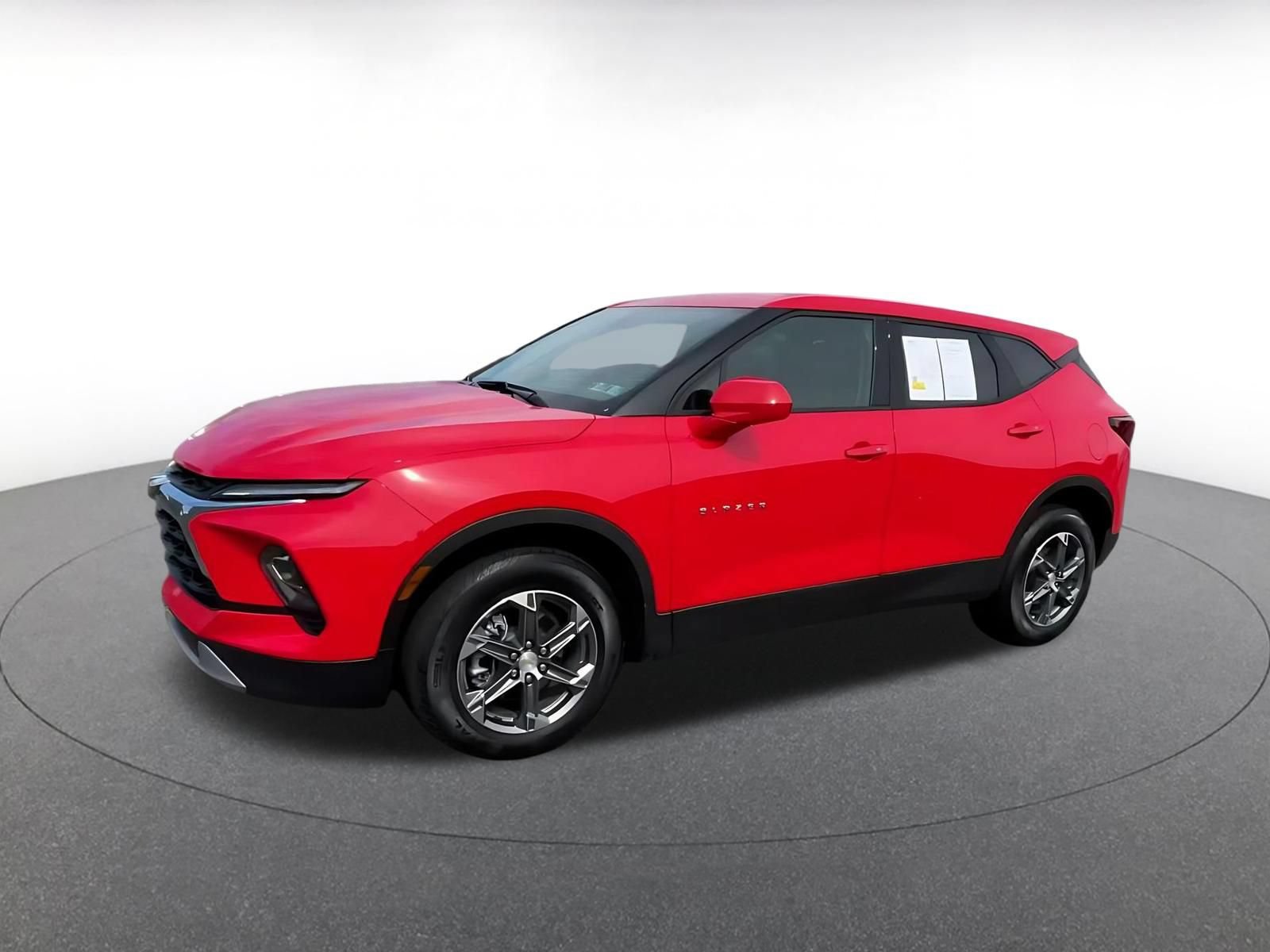Used 2026 Chevrolet Blazer LT FWD image 7