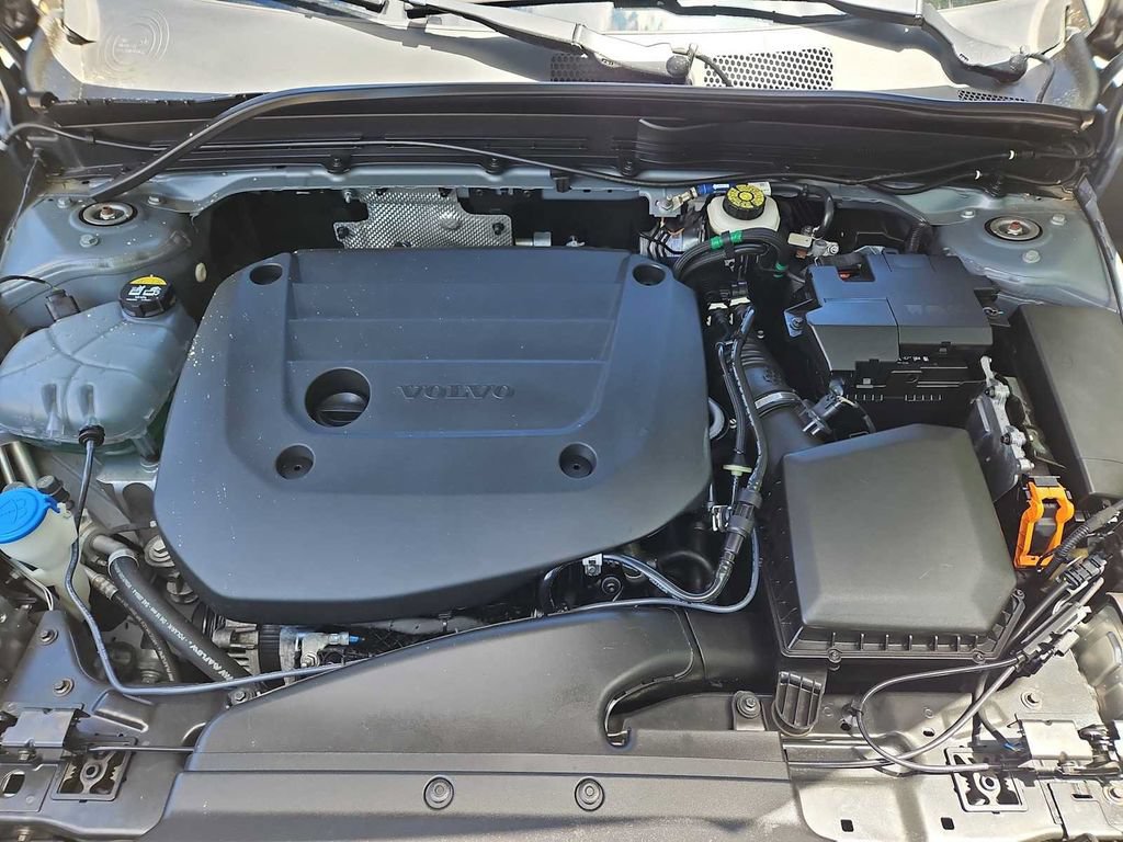 Used 2023 Volvo XC40 B5 Plus w/ Protection Package Premier AWD/4WD image 36