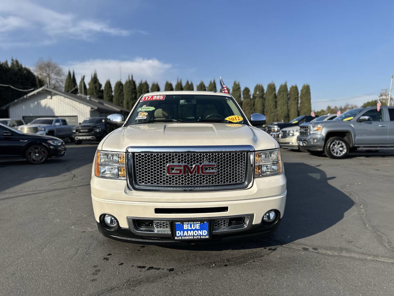 Used 2012 GMC Sierra 1500 Denali image 3