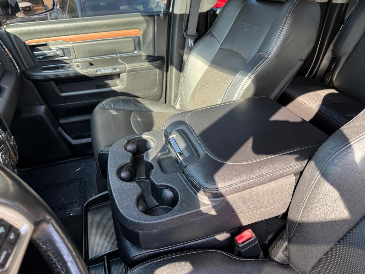 Used 2016 RAM 3500 Laramie RWD image 21