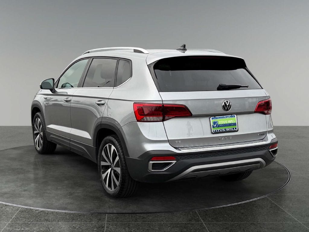 Used 2023 Volkswagen Taos SE w/ Panoramic Sunroof Package AWD/4WD image 7