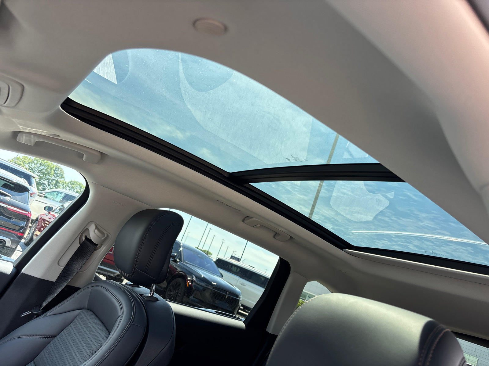 New 2026 Lincoln Nautilus Reserve w/ Jet Appearance Package AWD/4WD image 26