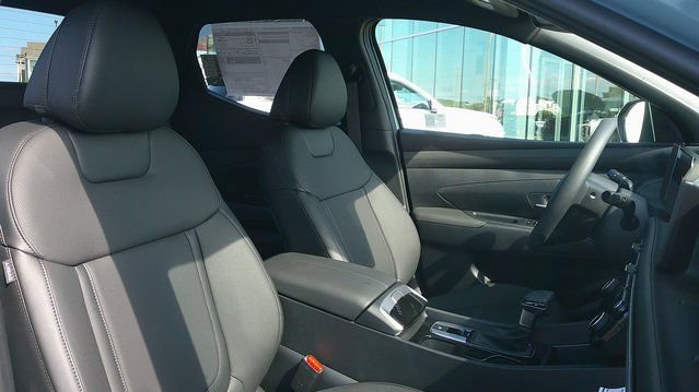 Certified 2026 Hyundai Santa Cruz SEL FWD image 9